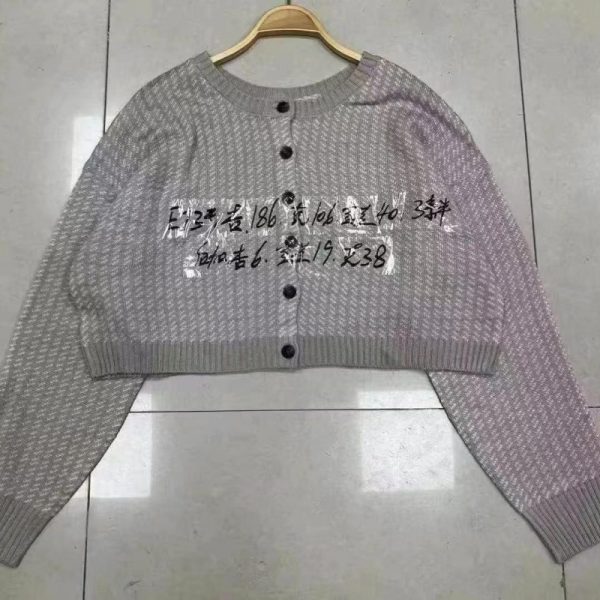 Cut Tag Round Neck Button Cardigan