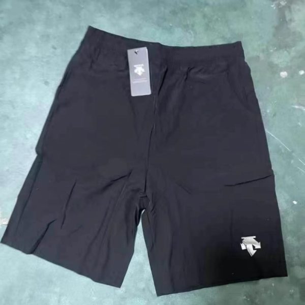 DESCENTE Shorts