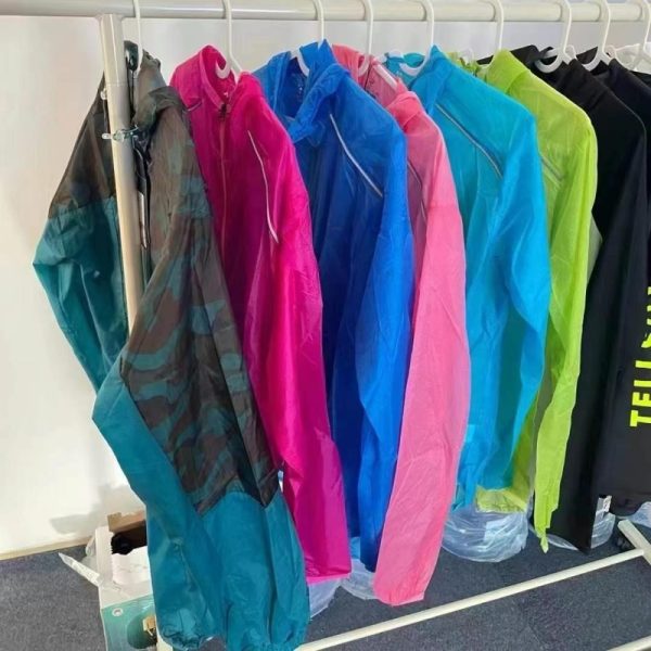 Sunscreen jacket