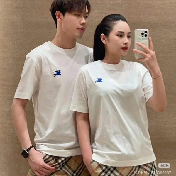 Burberry embroidered  T-shirt