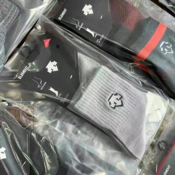 DESCENTE Embroidered Sports Socks