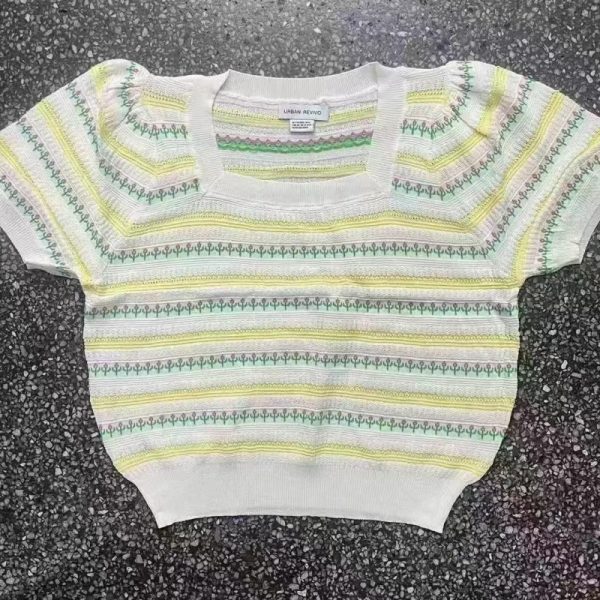 UR Square Neck Short Sleeve Knit Top
