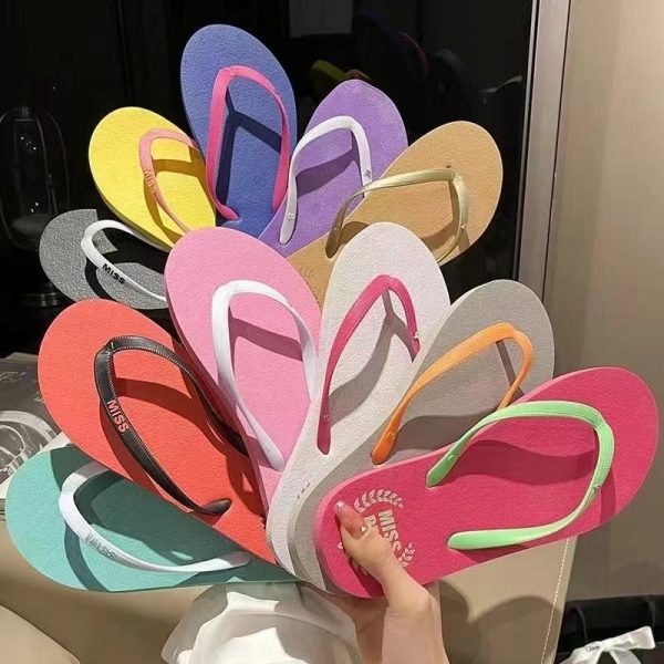Women's flip-flops