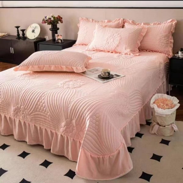 Washed cotton all-season bed covers