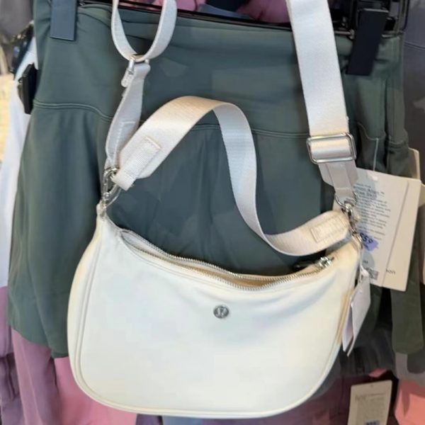 Lulu Underarm Bag